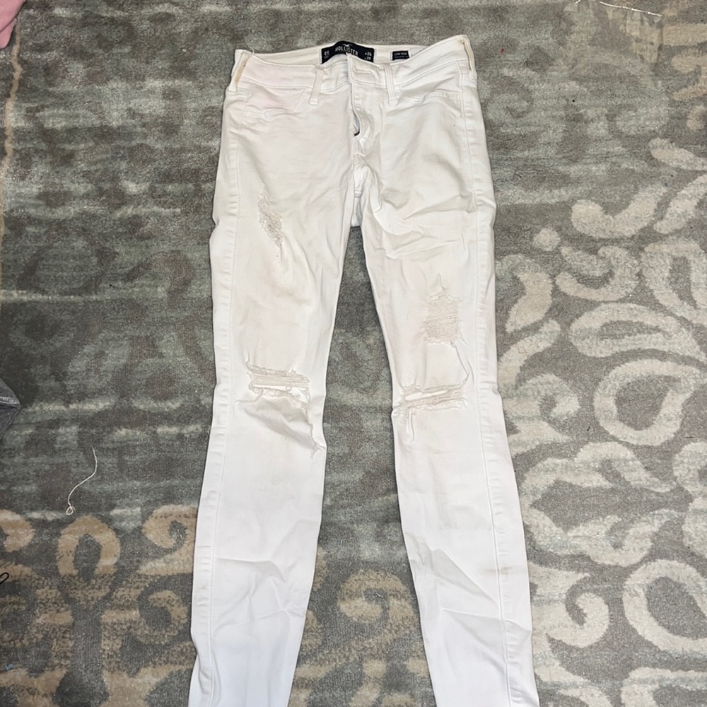 Hollister white ripped jeans, 0S
